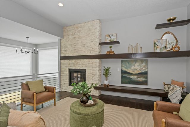 861 82nd Court, West Des Moines, IA 50266