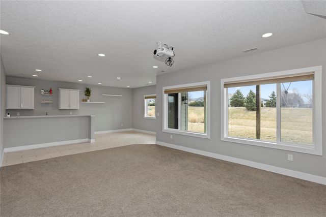 861 82nd Court, West Des Moines, IA 50266