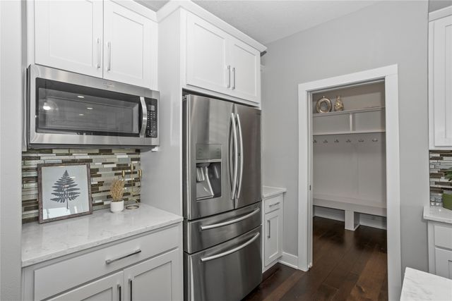 861 82nd Court, West Des Moines, IA 50266