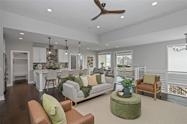 861 82nd Court, West Des Moines, IA 50266