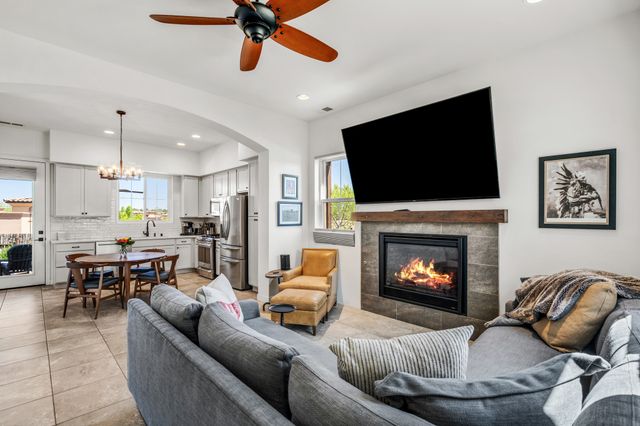 2901 Viale Court, Santa Fe, NM 87505
