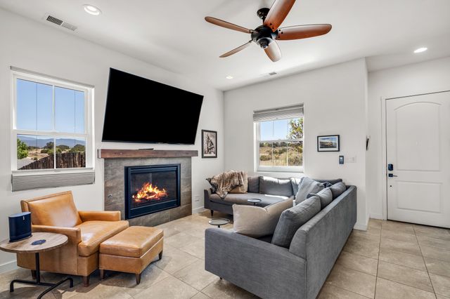 2901 Viale Court, Santa Fe, NM 87505
