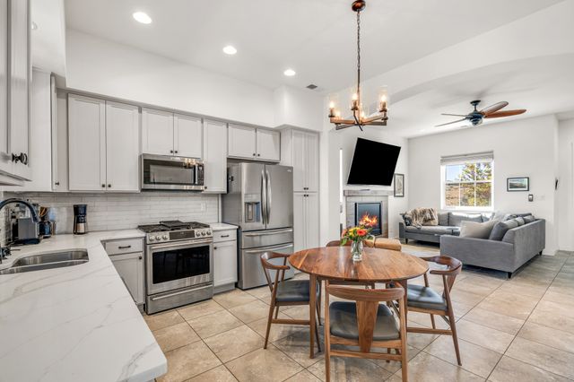2901 Viale Court, Santa Fe, NM 87505