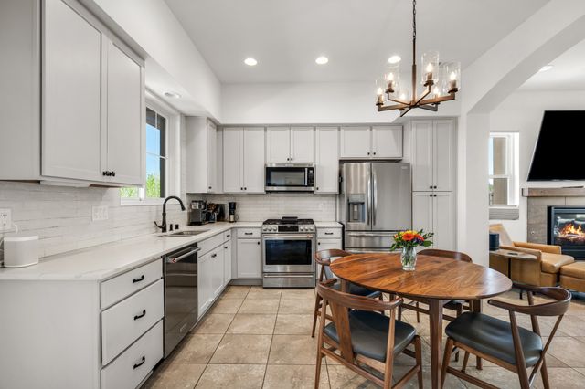 2901 Viale Court, Santa Fe, NM 87505
