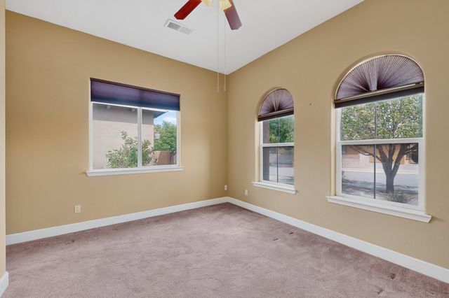 190 Zuni River Circle SW, Los Lunas, NM 87031