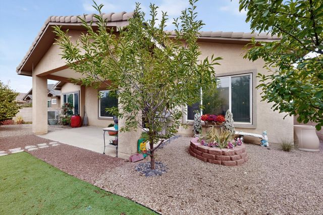 190 Zuni River Circle SW, Los Lunas, NM 87031