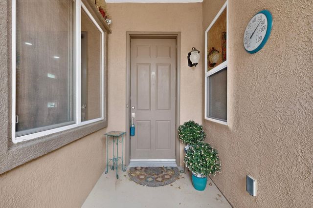 190 Zuni River Circle SW, Los Lunas, NM 87031