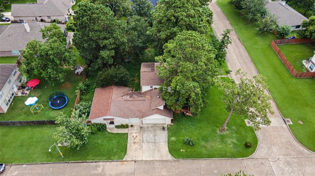 12103 Hawthorne Drive, Montgomery, TX 77356