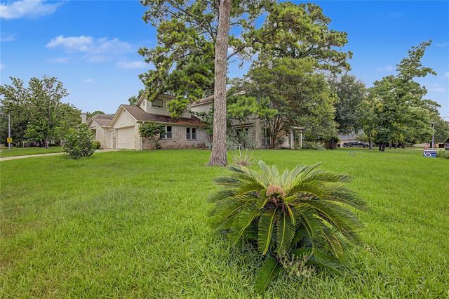 12103 Hawthorne Drive, Montgomery, TX 77356