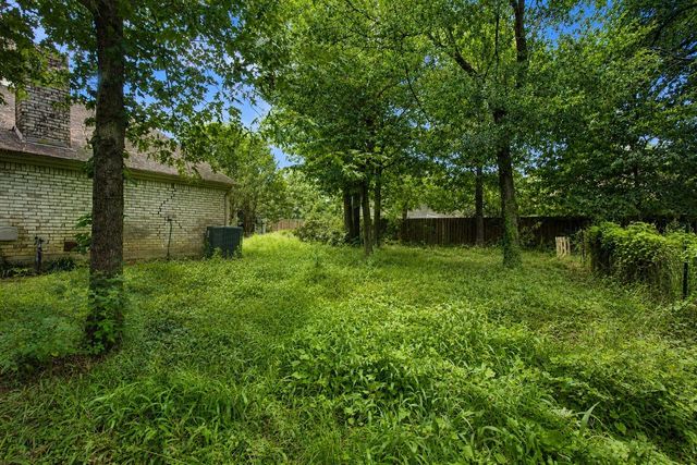 12103 Hawthorne Drive, Montgomery, TX 77356