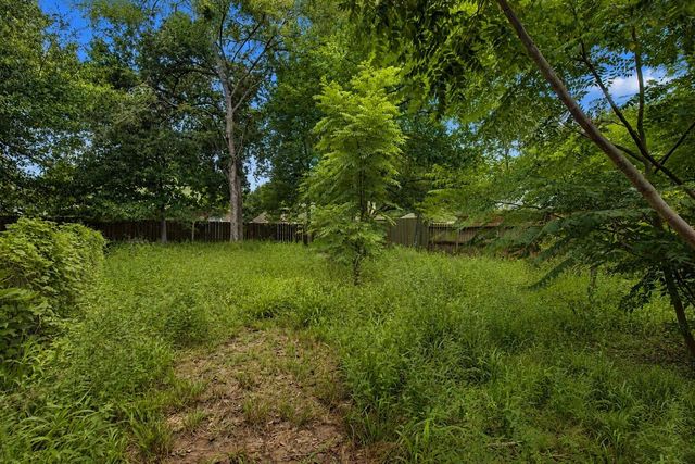 12103 Hawthorne Drive, Montgomery, TX 77356