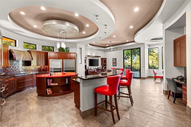 2 Castle Oaks Court, Las Vegas, NV 89141