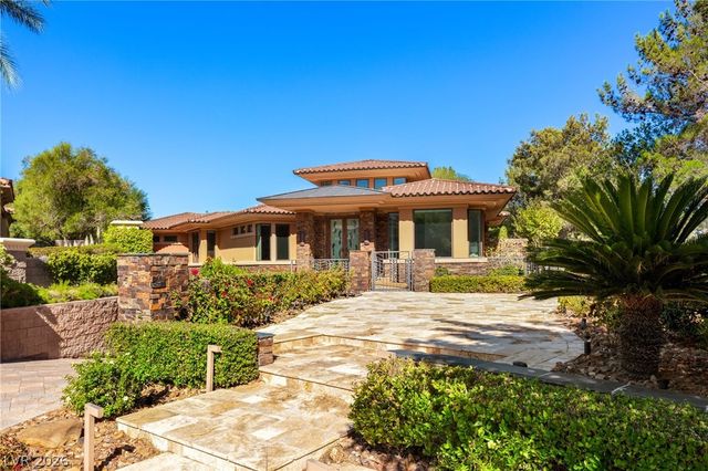 2 Castle Oaks Court, Las Vegas, NV 89141