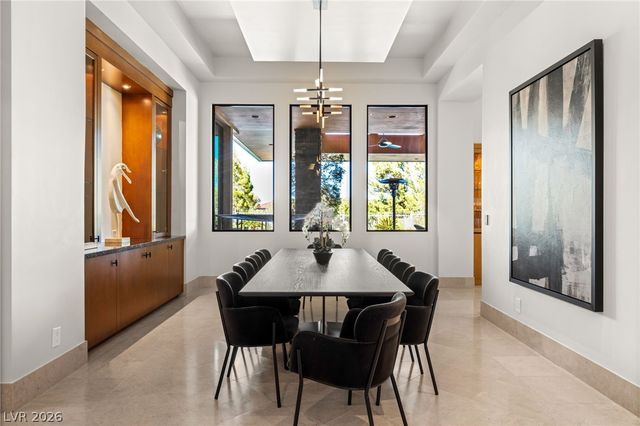 2 Castle Oaks Court, Las Vegas, NV 89141