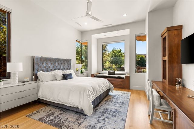 2 Castle Oaks Court, Las Vegas, NV 89141