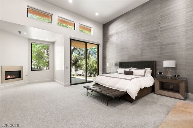 2 Castle Oaks Court, Las Vegas, NV 89141