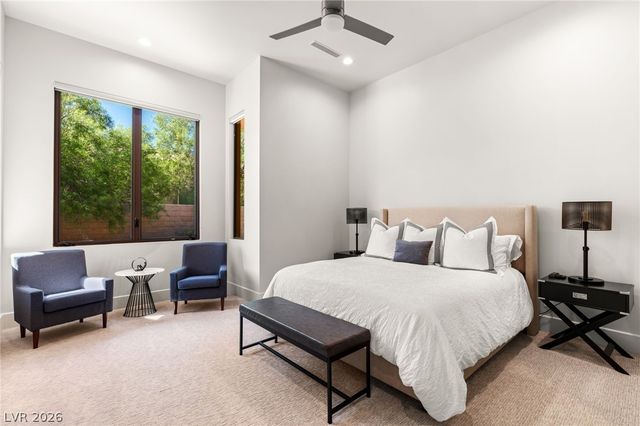 2 Castle Oaks Court, Las Vegas, NV 89141