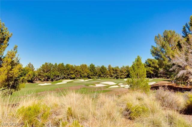 2 Castle Oaks Court, Las Vegas, NV 89141