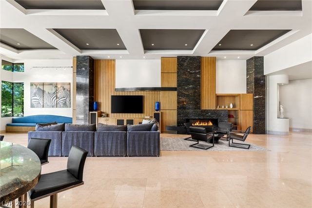 2 Castle Oaks Court, Las Vegas, NV 89141