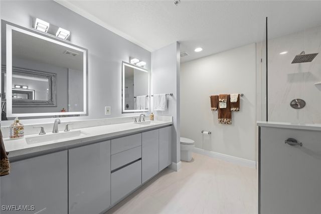 973 Hingham WAY 202, Naples, FL 34104