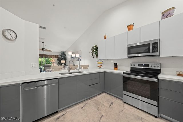 973 Hingham WAY 202, Naples, FL 34104