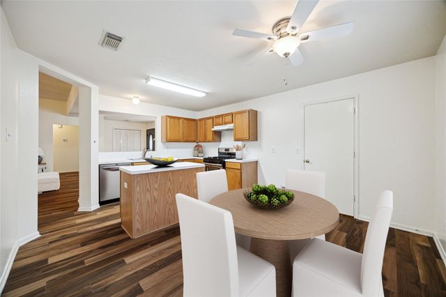 2818 Cocona Lane, Houston, TX 77073