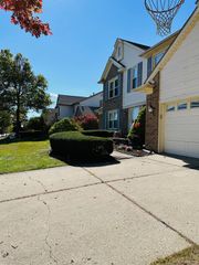 24741 Naples Drive, Novi, MI 48374