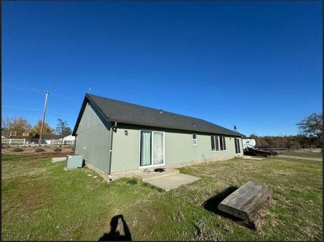 21193 El Toro Lane, Redding, CA 96003