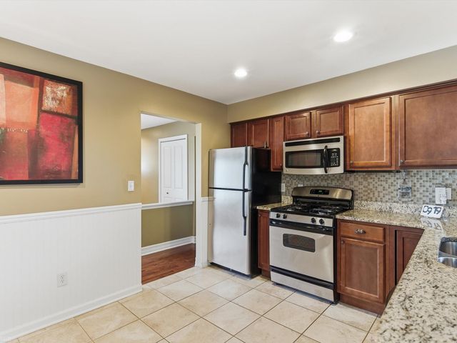 2497 Avalon Drive, Troy, MI 48083