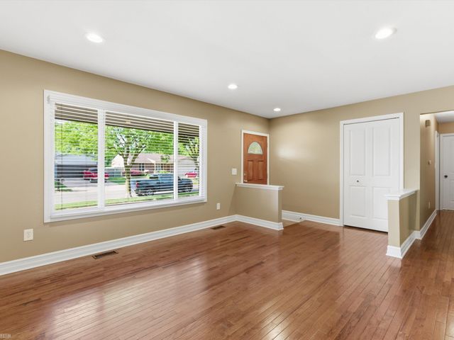 2497 Avalon Drive, Troy, MI 48083