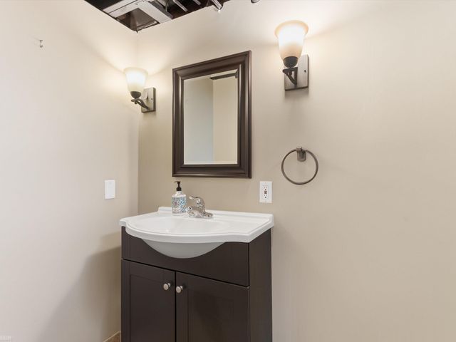 2497 Avalon Drive, Troy, MI 48083