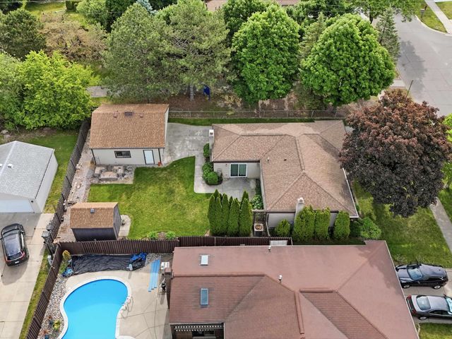 2497 Avalon Drive, Troy, MI 48083