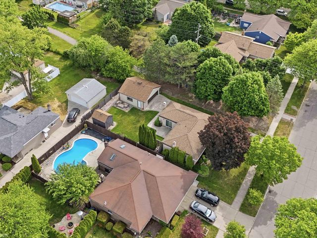 2497 Avalon Drive, Troy, MI 48083