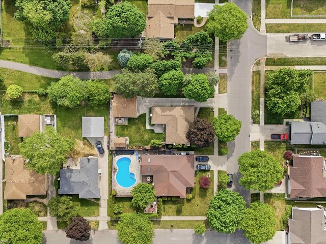 2497 Avalon Drive, Troy, MI 48083