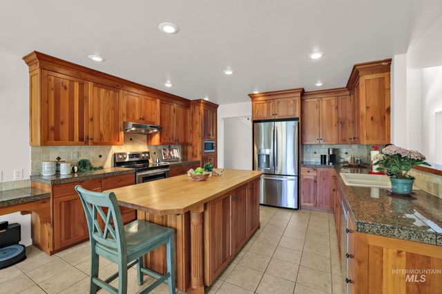 663 Cento Ct, Twin Falls, ID 83301