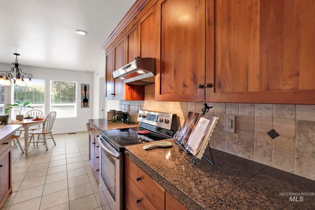 663 Cento Ct, Twin Falls, ID 83301