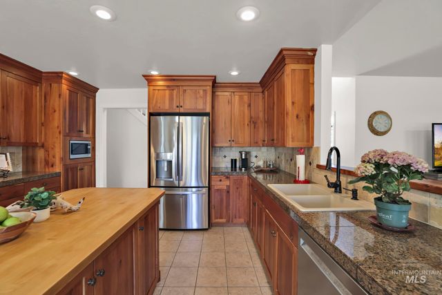 663 Cento Ct, Twin Falls, ID 83301