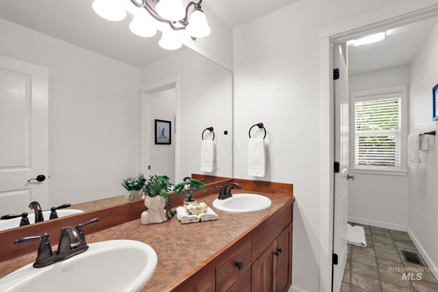 663 Cento Ct, Twin Falls, ID 83301