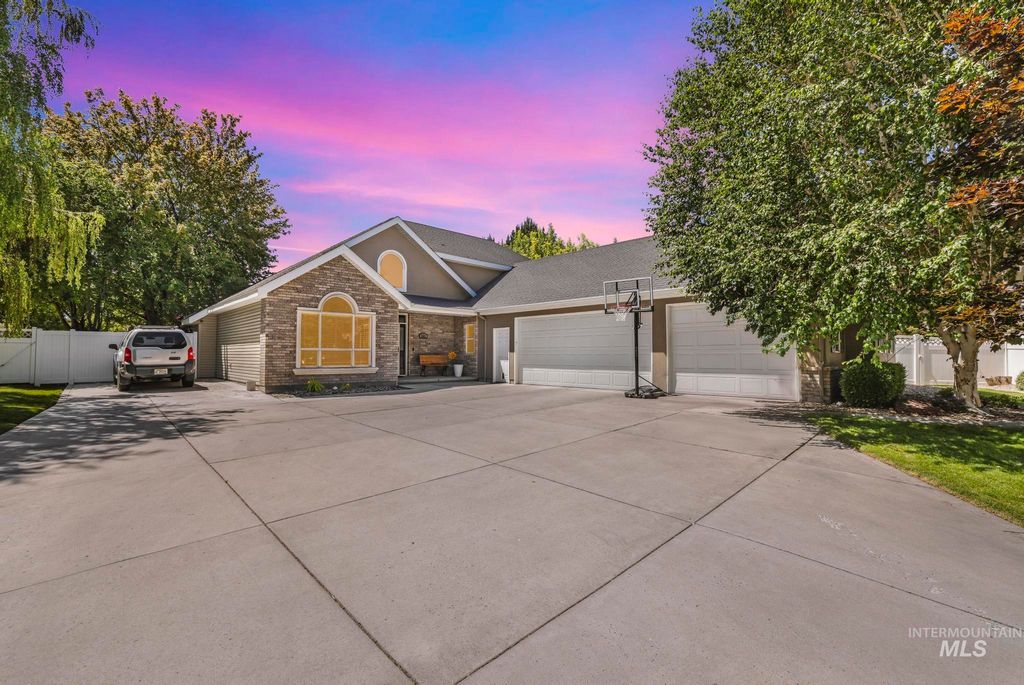 663 Cento Ct, Twin Falls, ID 83301