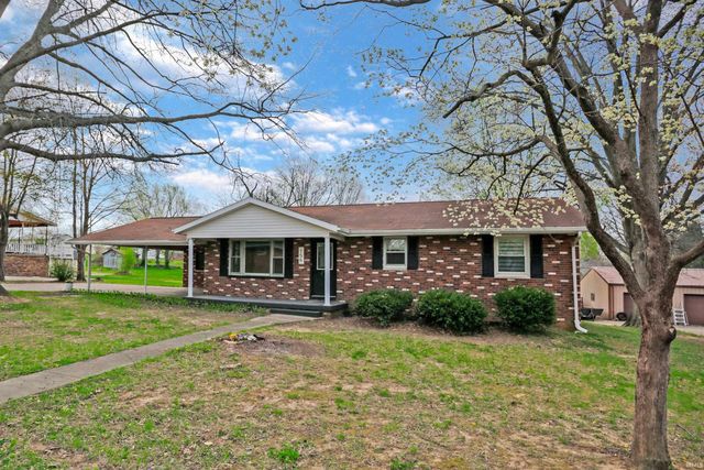 156 W Jefferson Avenue, Chandler, IN 47610