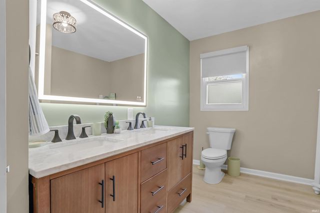 156 W Jefferson Avenue, Chandler, IN 47610