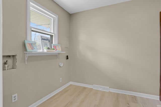 156 W Jefferson Avenue, Chandler, IN 47610