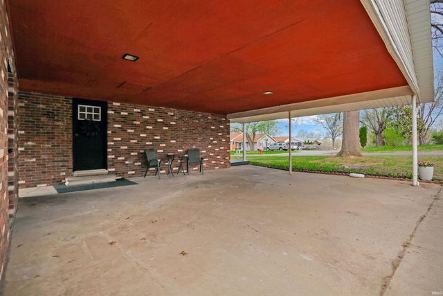 156 W Jefferson Avenue, Chandler, IN 47610