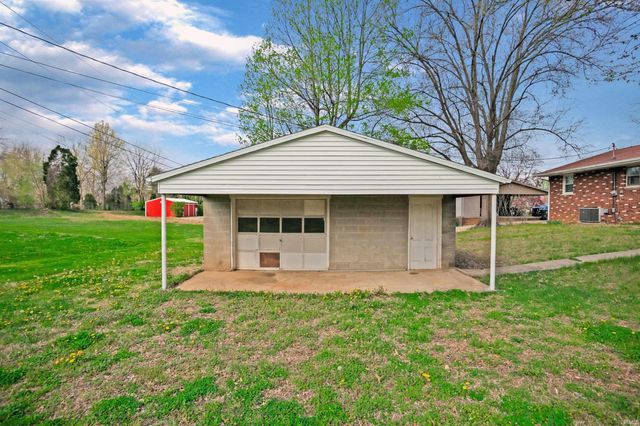 156 W Jefferson Avenue, Chandler, IN 47610