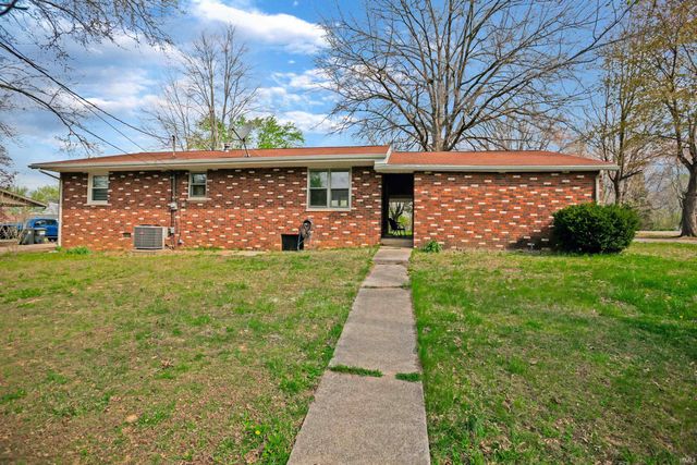 156 W Jefferson Avenue, Chandler, IN 47610