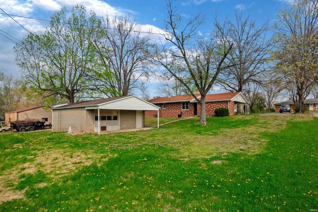 156 W Jefferson Avenue, Chandler, IN 47610