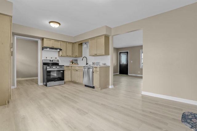 156 W Jefferson Avenue, Chandler, IN 47610