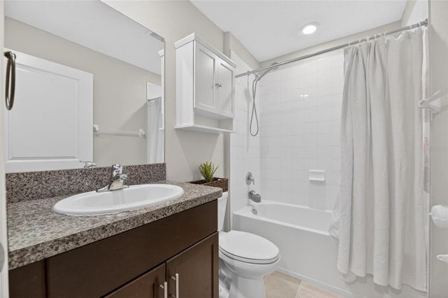 11216 KELLY GREEN AVENUE, Wimauma, FL 33598