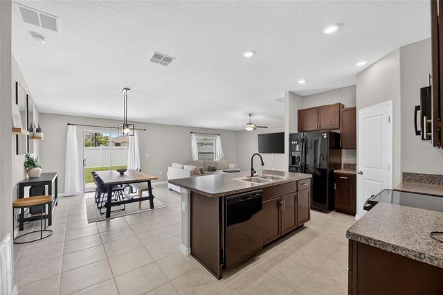 11216 KELLY GREEN AVENUE, Wimauma, FL 33598