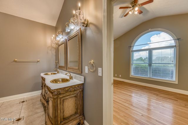 101 Bond Town Road, Blountville, TN 37617